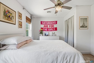 Beautifully sited on a fabulous private lot in the highly - photo 22