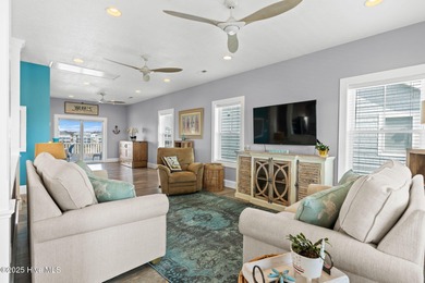 **Paradise Awaits!** Discover breathtaking ocean and