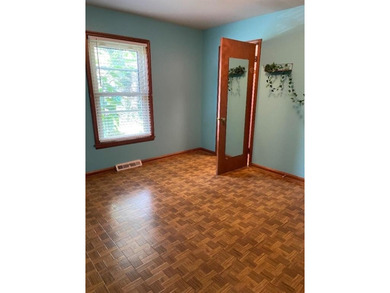 Mid Century Modern Home located on a quite cul de Sac second row - photo 5