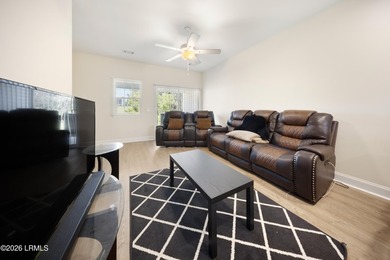 Practically brand-new and lightly lived-in 2 bedroom, 2.5 bath - photo 10
