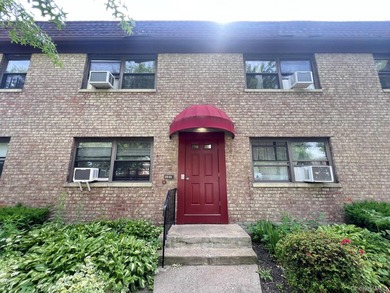 Stunning huge two bedrooms coop garden apartment in the heart of - photo 14