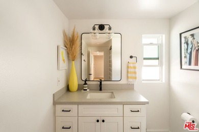 Indulge in sophisticated living with this rare, light-filled - photo 23