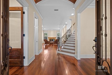 Luxury Living on the Golf Course! Experience timeless elegance - photo 25