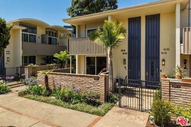Indulge in sophisticated living with this rare, light-filled - photo 39