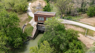 Completely reimagined waterfront retreat in the peaceful Glen - photo 41