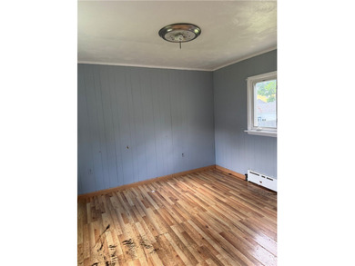 Opportunity awaits with this 3-bedroom ranch that's ready for - photo 3
