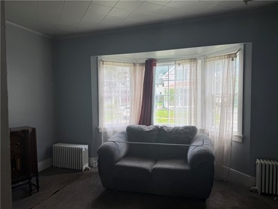 Opportunity awaits with this 3-bedroom ranch that's ready for - photo 4