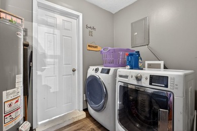 Welcome to this Cute and Quaint updated 3 bedroom ranch style - photo 10