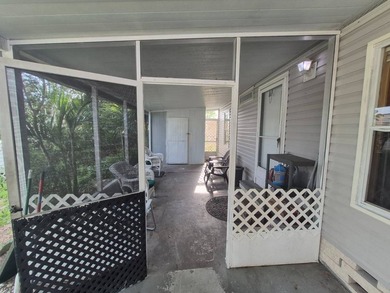 1991 FTWD Double-Wide - 3 Bedrooms, 2 Bathrooms Welcome to this - photo 4