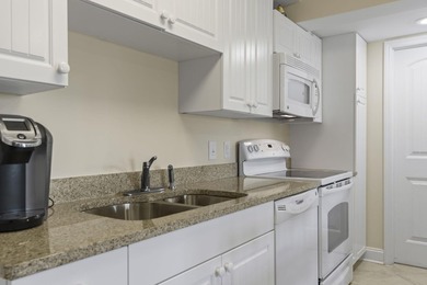 Fully furnished, second-floor one-bedroom, one-bathroom condo - photo 12