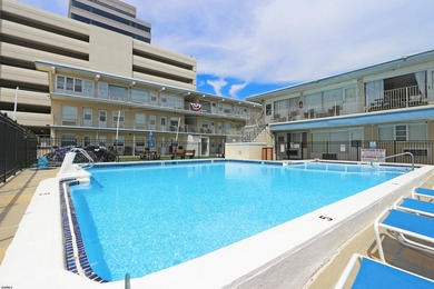 BEACHFRONT CONDO!! VACANT & NEWLY RENOVATED! Don't miss this - photo 17