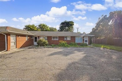 8 unit apartment building, 2 separate buildings with 4 (one) - photo 26