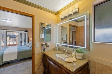 Tucked into a central Lake Havasu location, this truly - photo 32