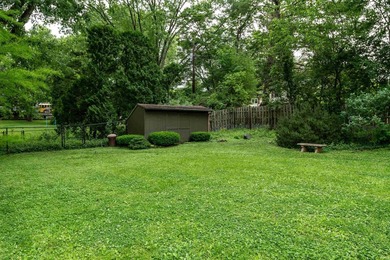 Welcome home to this solid brick ranch in desirable Marlin Hills - photo 34