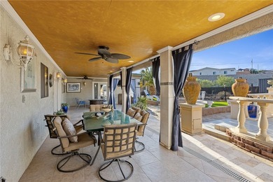 Tucked into a central Lake Havasu location, this truly - photo 36