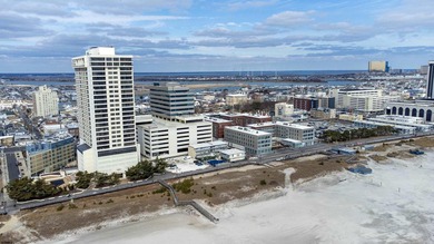 BEACHFRONT CONDO!! VACANT & NEWLY RENOVATED! Don't miss this - photo 38