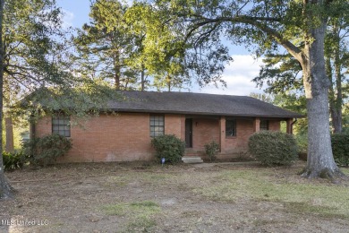 Lake Home Sale Pending in Madison, Mississippi