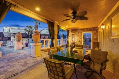 Tucked into a central Lake Havasu location, this truly - photo 44