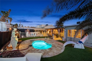 Tucked into a central Lake Havasu location, this truly - photo 46