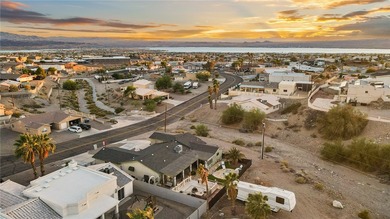 Tucked into a central Lake Havasu location, this truly - photo 49