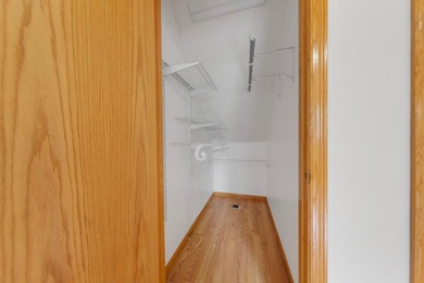 Looking for a move-in-ready end-unit townhome! Look no - photo 9