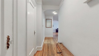 Prime location in the heart of Forest Hills-this move-in ready - photo 3