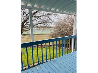 MLS# 289507 Welcome home to this beautifully maintained 1991