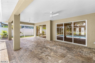 Waterfront - Pool Home with huge screen lanai - Fully updated - - photo 17