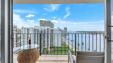 Lower waterfront penthouse with incredible Palm Beach ocean and - photo 1