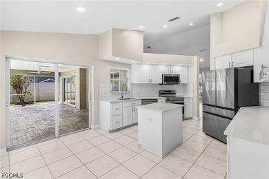 Waterfront - Pool Home with huge screen lanai - Fully updated - - photo 22