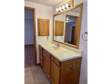 MLS# 289507 Welcome home to this beautifully maintained 1991