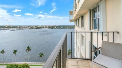 Lower waterfront penthouse with incredible Palm Beach ocean and - photo 4