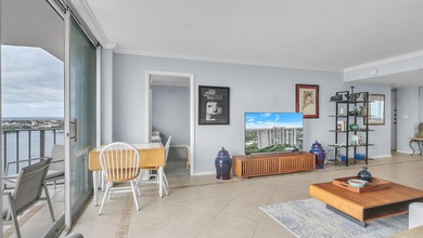 Lower waterfront penthouse with incredible Palm Beach ocean and - photo 7
