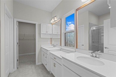 Move in ready Lake front home on premium lot available now - photo 8