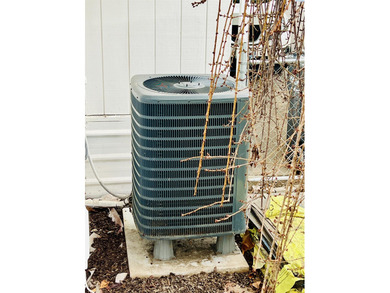 MLS# 289507 Welcome home to this beautifully maintained 1991