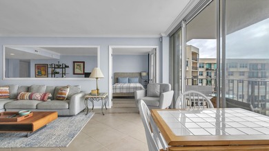Lower waterfront penthouse with incredible Palm Beach ocean and - photo 9