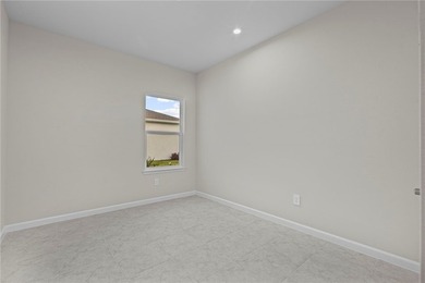 Move in ready Lake front home on premium lot available now - photo 10