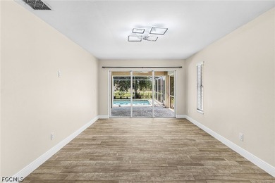 Waterfront - Pool Home with huge screen lanai - Fully updated - - photo 31