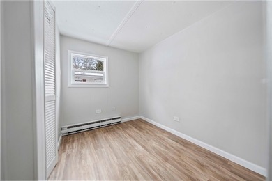 Back on the market due to the previous buyer's failure to - photo 12