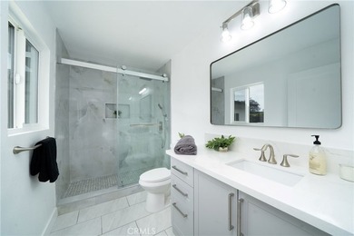 Beautifully renovated single-story home with 3 Bedrooms & 2 Full - photo 12