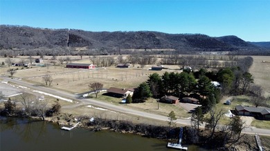 Escape to this charming cabin at the scenic Mississippi River - photo 12