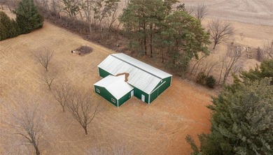 Escape to this charming cabin at the scenic Mississippi River - photo 14