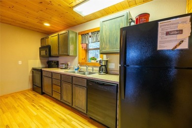 Escape to this charming cabin at the scenic Mississippi River - photo 17