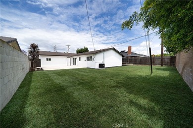 Beautifully renovated single-story home with 3 Bedrooms & 2 Full - photo 18