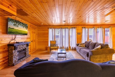 Escape to this charming cabin at the scenic Mississippi River - photo 18