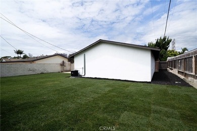 Beautifully renovated single-story home with 3 Bedrooms & 2 Full - photo 19