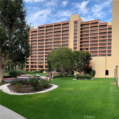 Spectacular North Facing Panoramic View upon entering this - photo 21