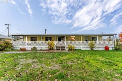 (private lake, pond, coastal) Home For Sale in Williams Oregon