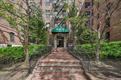 Over-sized, 1 Bedroom and 1 Bathroom apartment on the 6th Floor - photo 1