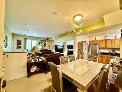 Welcome to this beautiful 3-bedroom duplex apartment, which - photo 10